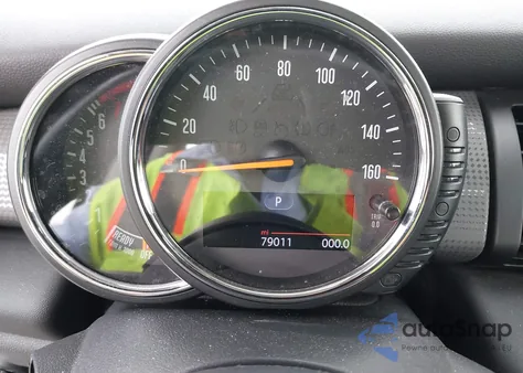 2015 Mini Hardtop Cooper z USA, uszkodzony, nr VIN WMWXM5C52FT937749